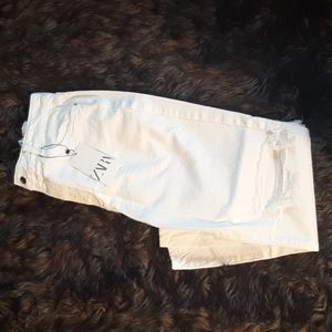 ZARA Mom Fit White Denim Jeans High-rise Ankle Ripped NWT Size 8